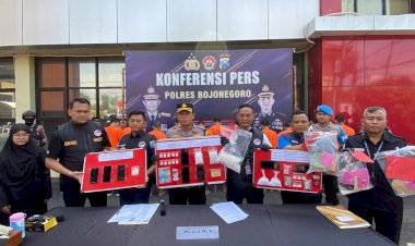 Polres-Bojonegoro-Berhasil-Ungkap-Jaringan-Peredaran-Narkoba,-13-Tersangka-Diamankan